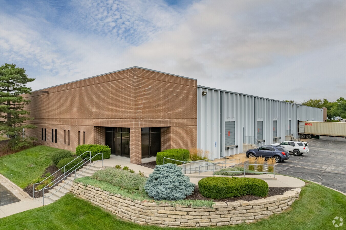 98249834 Pflumm Rd, Lenexa, KS 66215 Bldg 5