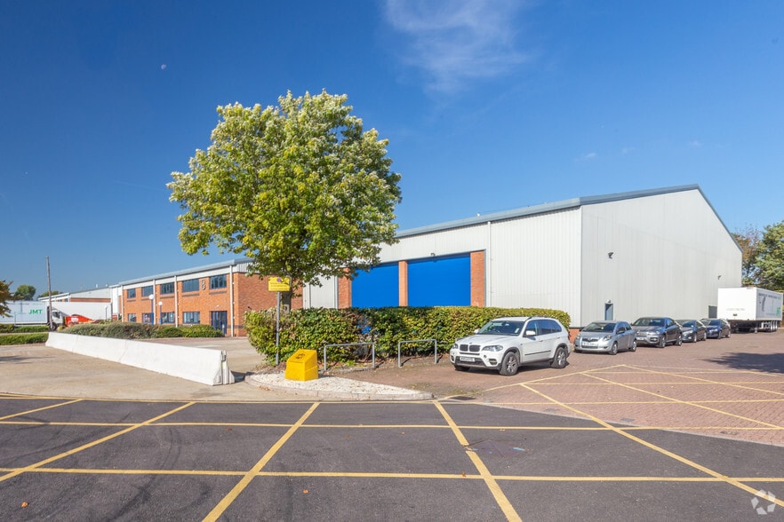 Old Parkbury Ln, St Albans for lease - Primary Photo - Image 1 of 14