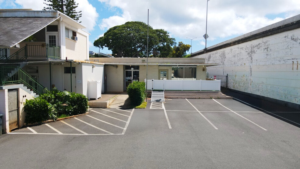 1041 10th Ave, Honolulu, HI for lease - Building Photo - Image 2 of 14