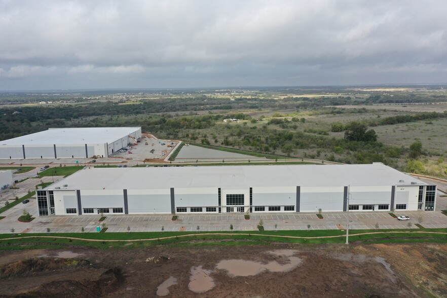 4805 N Interstate 35, Georgetown, TX 78633 - Crosspoint Industrial Park ...