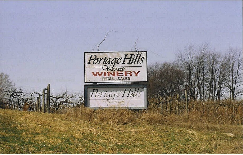 1420 Martin Rd, Mogadore, OH 44260