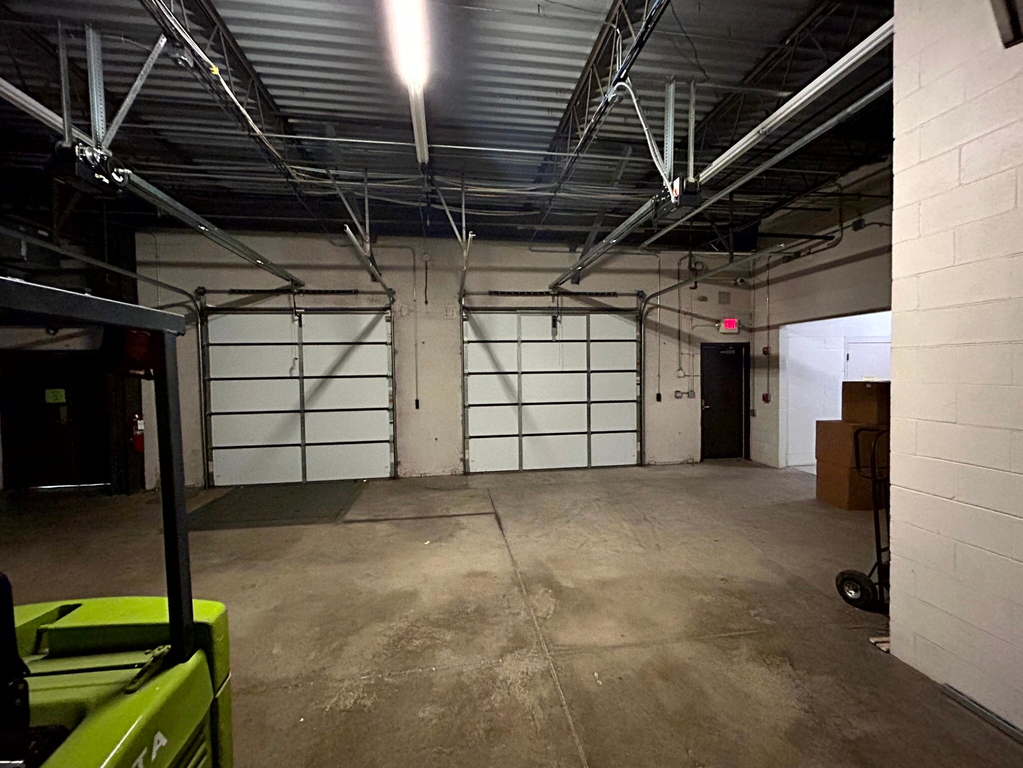 2505 S Finley Rd, Lombard, IL for sale Interior Photo- Image 1 of 20