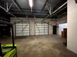 2505 S Finley Rd, Lombard, IL for lease Interior Photo- Image 1 of 20