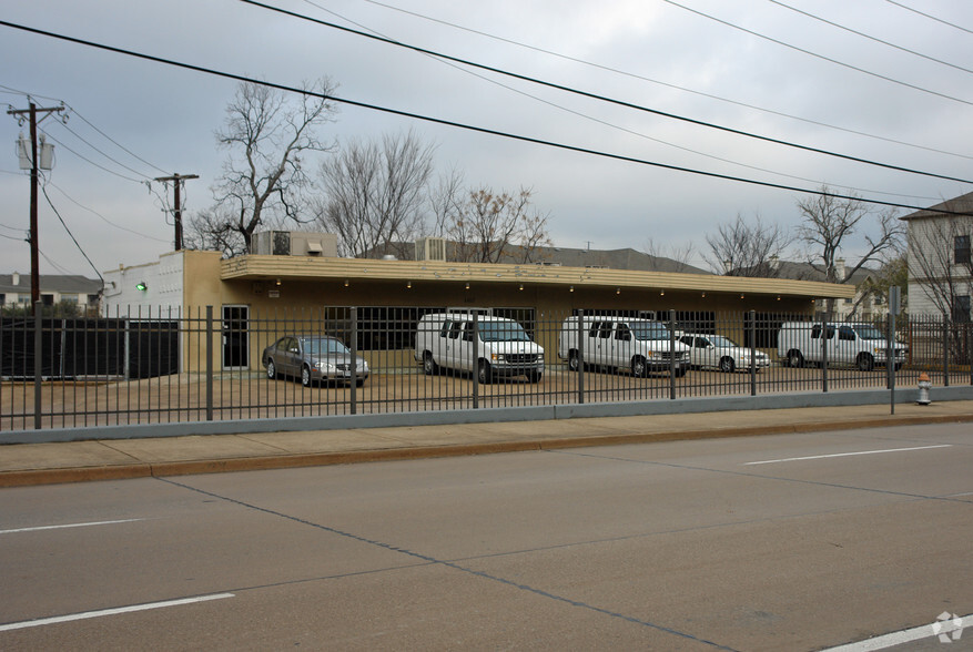 1407 N Zang Blvd, Dallas, TX for lease - Building Photo - Image 2 of 2