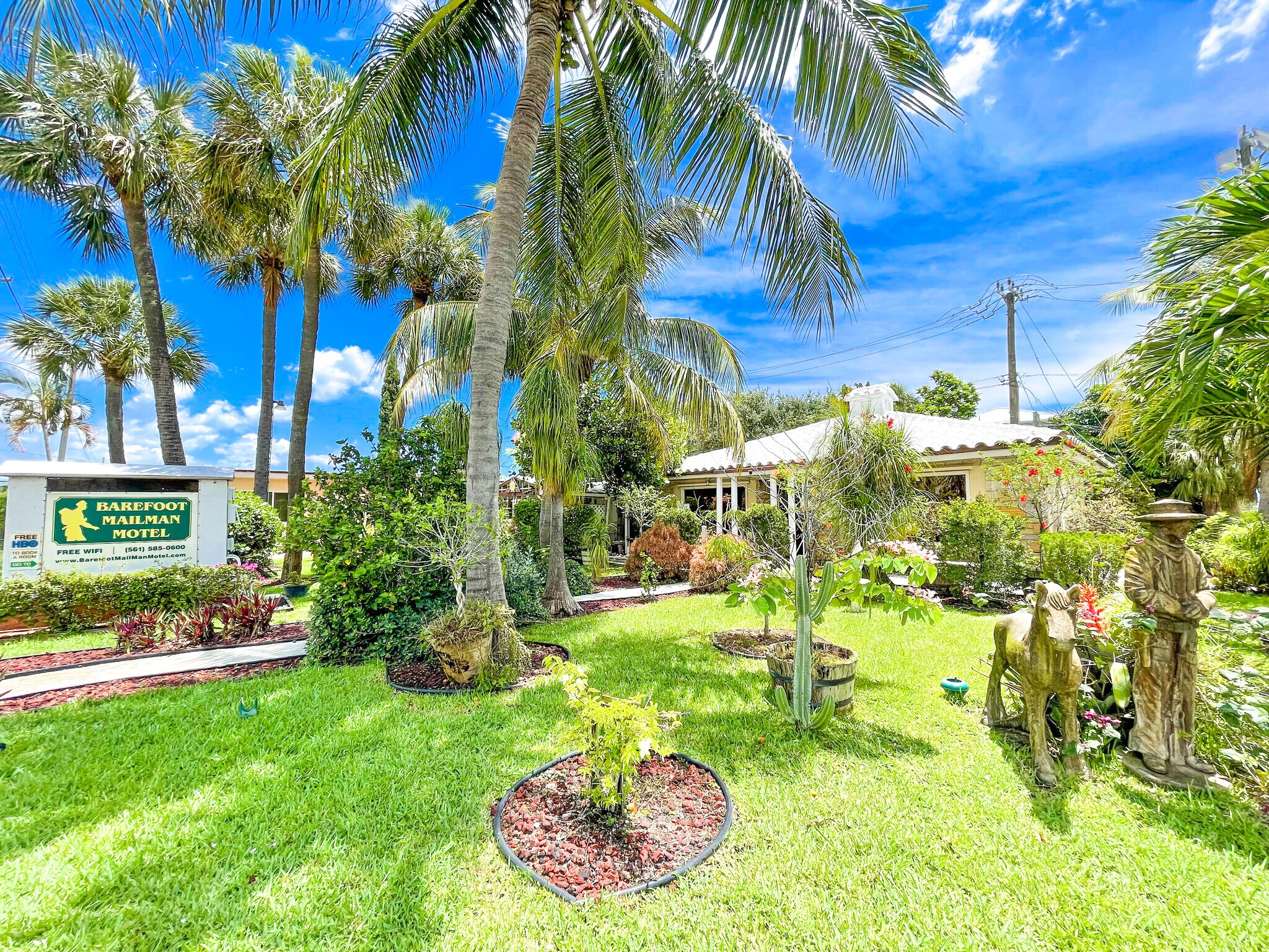 Hospitality in Lantana, FL for sale Primary Photo- Image 1 of 1