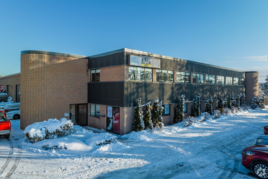 226 Edward St, Aurora, ON for lease - Building Photo - Image 1 of 4