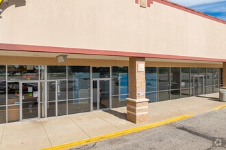 1200-1252 N Nappanee St, Elkhart, IN for lease Building Photo- Image 2 of 2