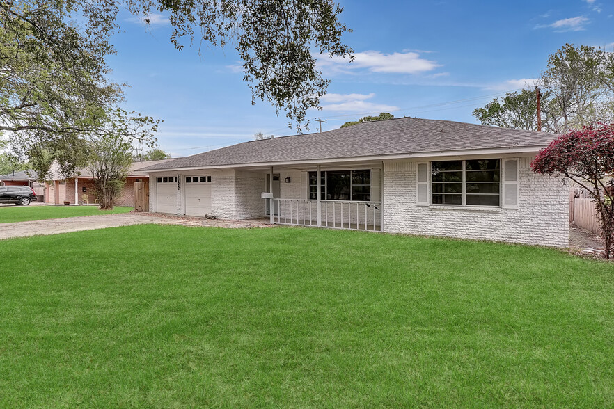 5722 W 43rd St, Houston, TX for sale - Building Photo - Image 2 of 36