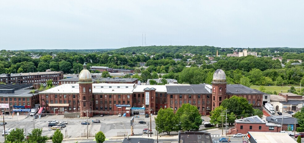 118-122 Manton Ave, Providence, RI for lease - Building Photo - Image 2 of 17