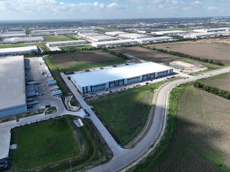 Tejas Way, Schertz, TX for lease - Building Photo - Image 3 of 4