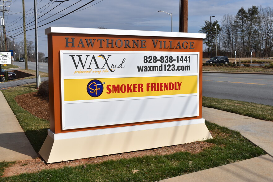 2923 N Center St, Hickory, NC for lease - Building Photo - Image 3 of 11