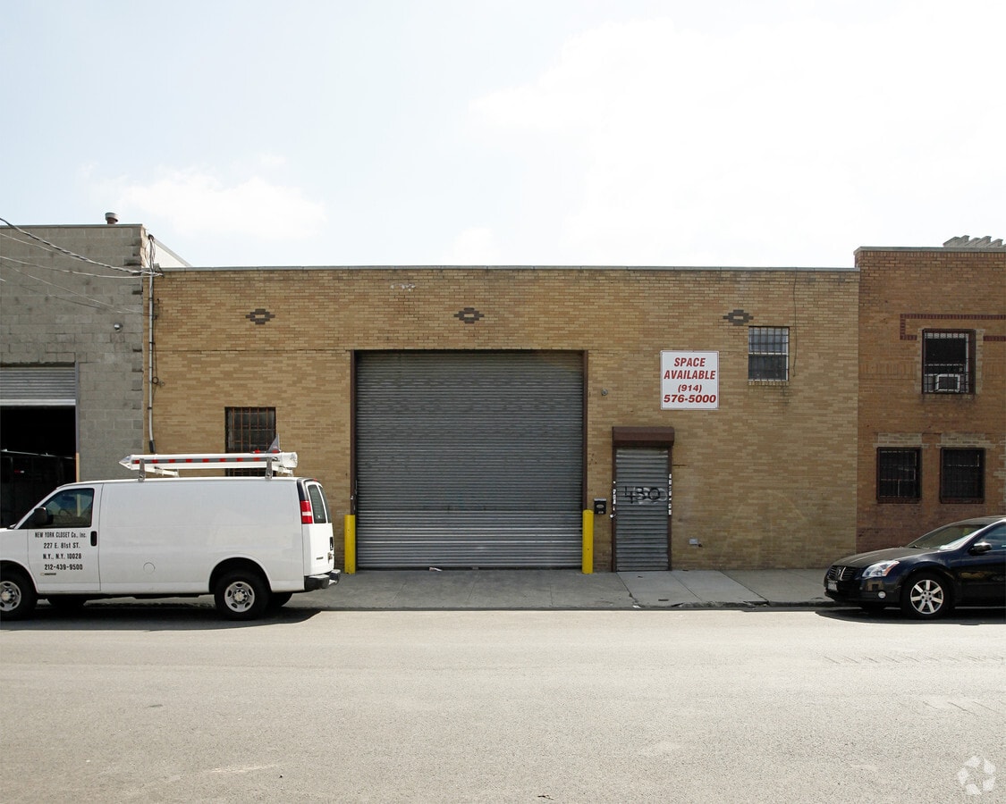 430 Barretto St, Bronx, NY 10474