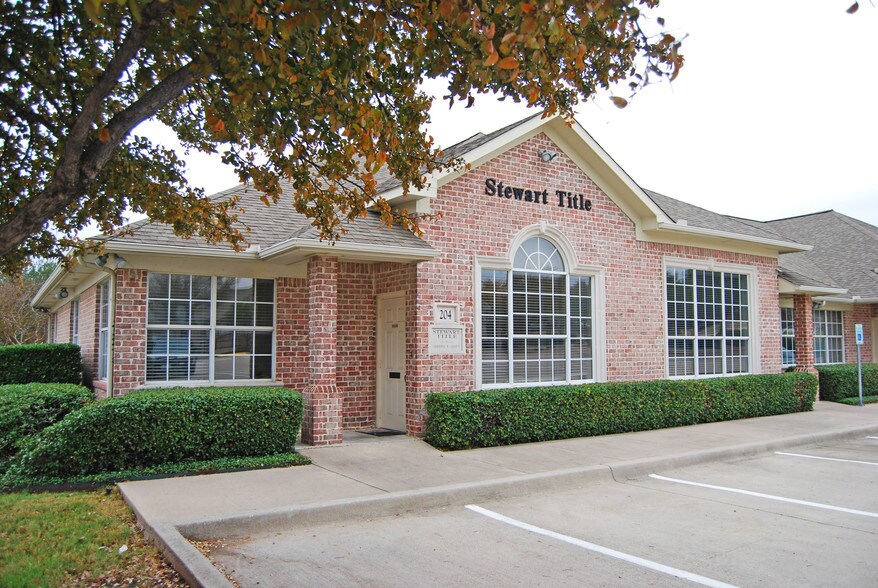 2840 Keller Springs Rd, Carrollton, TX 75006