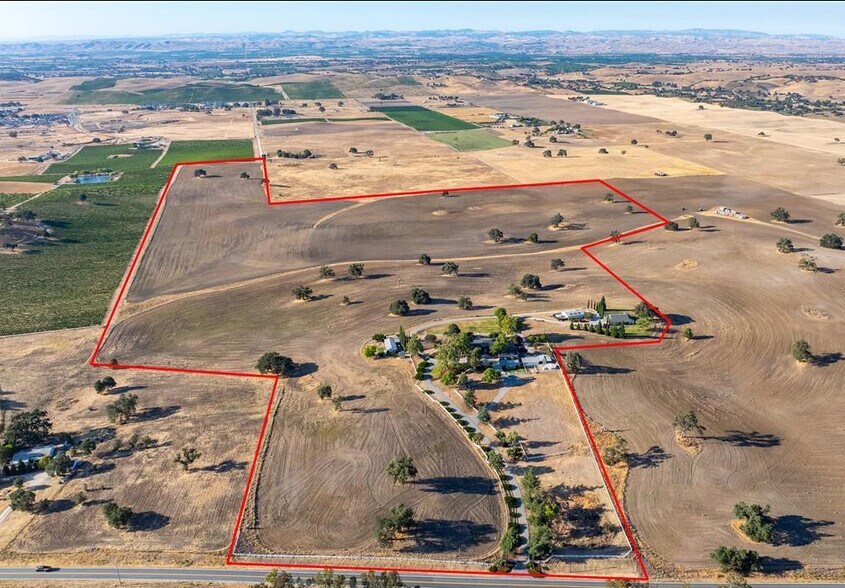 3520 Creston Rd, Paso Robles, CA for sale - Aerial - Image 2 of 8
