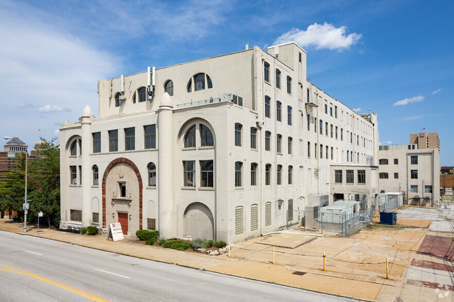 1310 Papin St, Saint Louis, MO for lease - Building Photo - Image 1 of 31