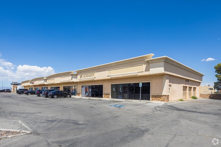 1651 E Sunset Rd, Las Vegas, NV for lease - Building Photo - Image 2 of 4