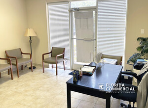 563-617 SE Central Pky, Stuart, FL for lease Interior Photo- Image 2 of 7