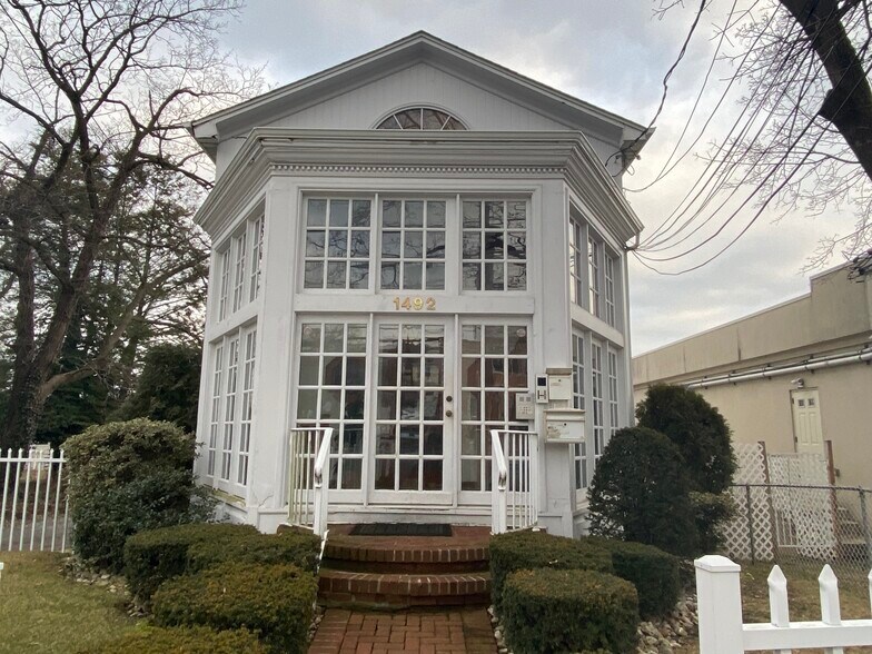 1492 Richmond Rd, Staten Island, NY for sale - Building Photo - Image 1 of 1