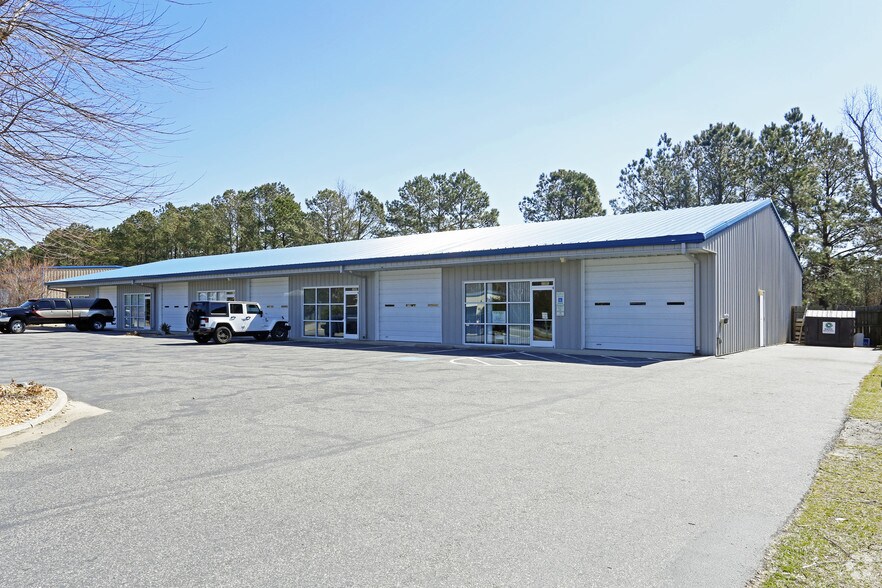 104 Pan Ridge Ct, Point Harbor, NC 27964