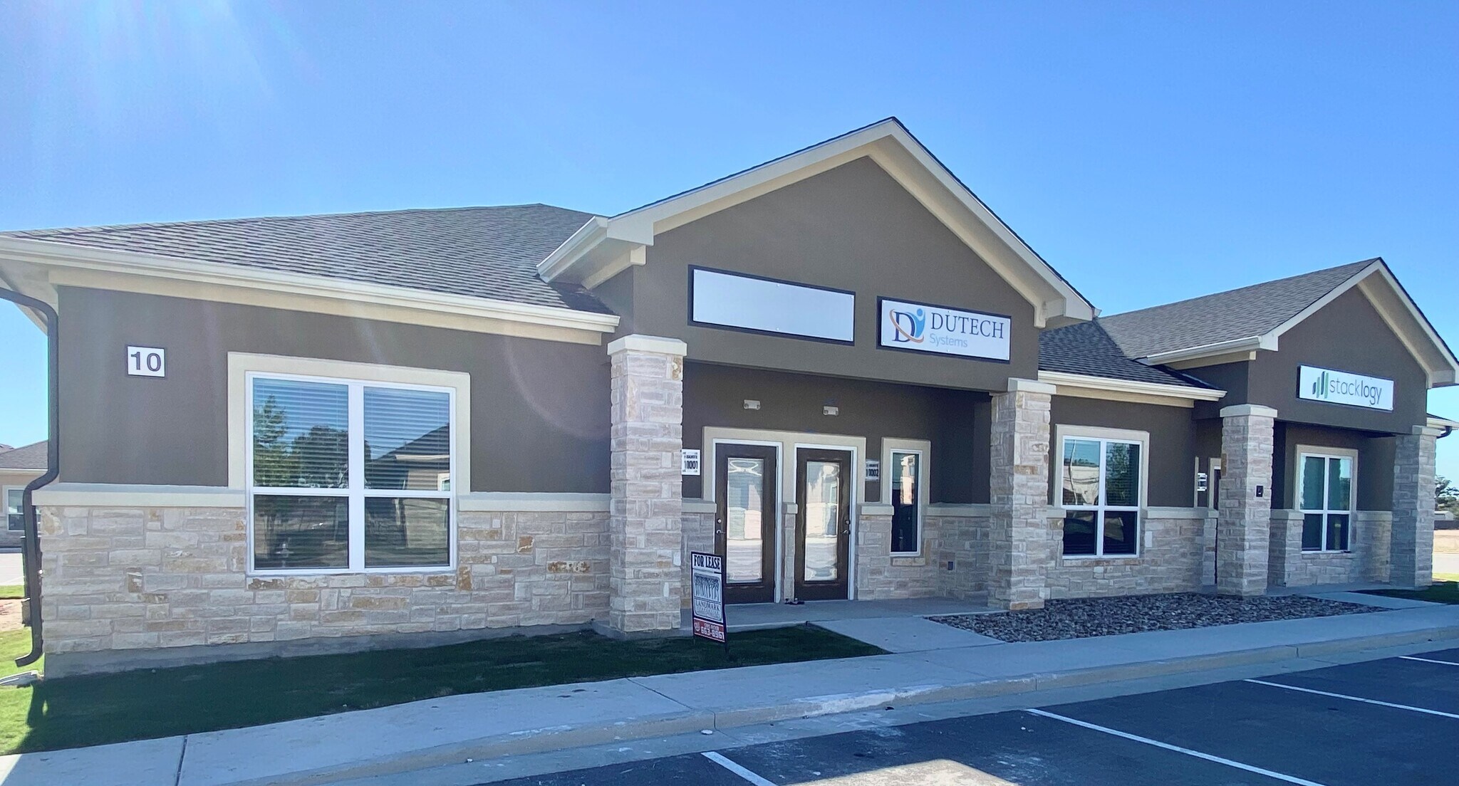 1640 Highland Falls Dr, Leander, TX for lease Building Photo- Image 1 of 23