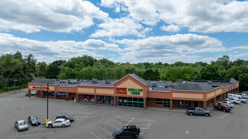 41-67 Chamberlain Hwy, Berlin, CT for lease - Building Photo - Image 1 of 26