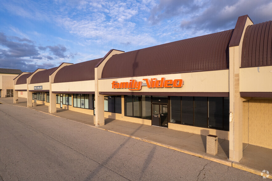 2000-2078 N Richmond Rd, Mchenry, IL for lease - Building Photo - Image 3 of 7