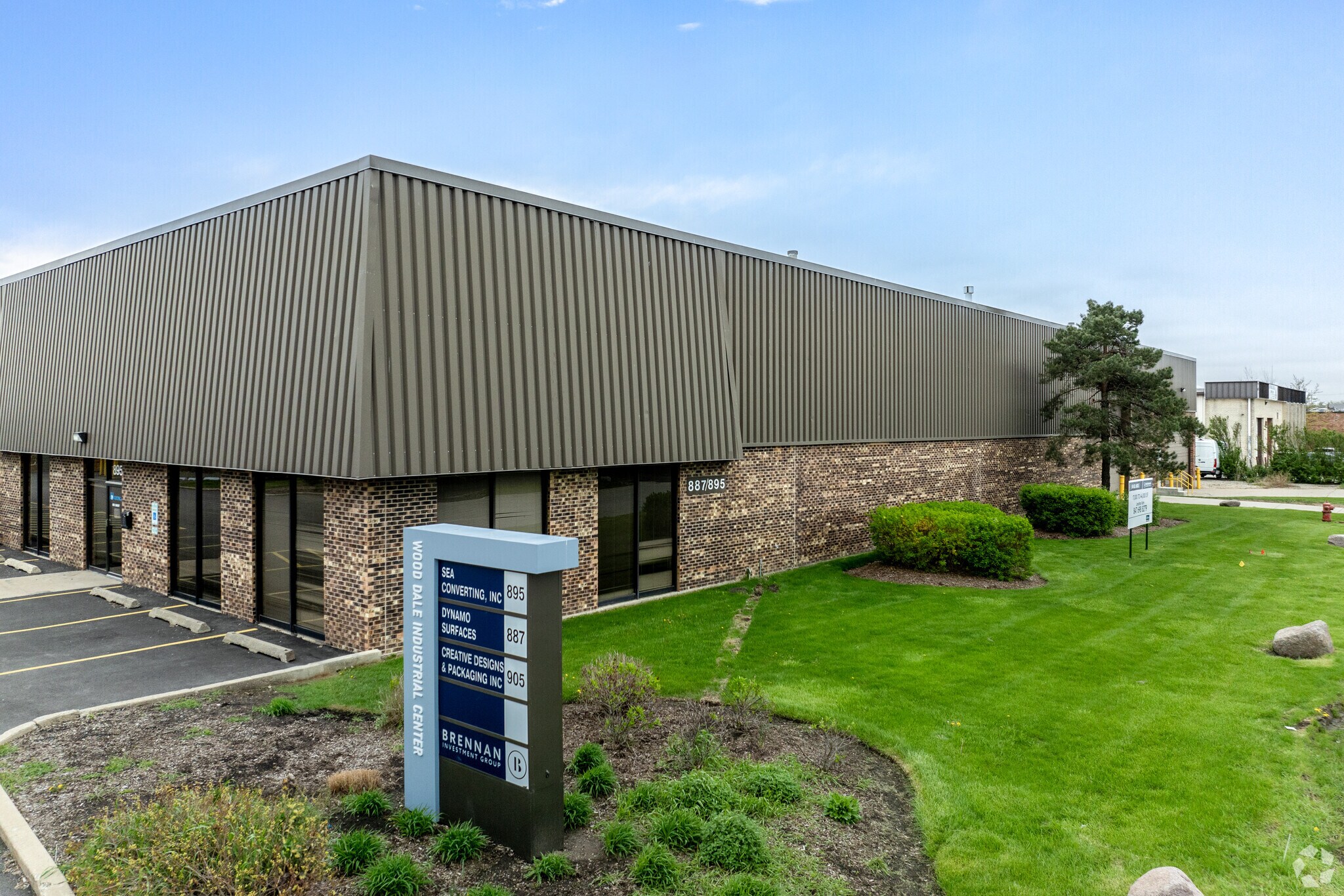 887-895 Sivert Dr, Wood Dale, IL for lease Primary Photo- Image 1 of 6