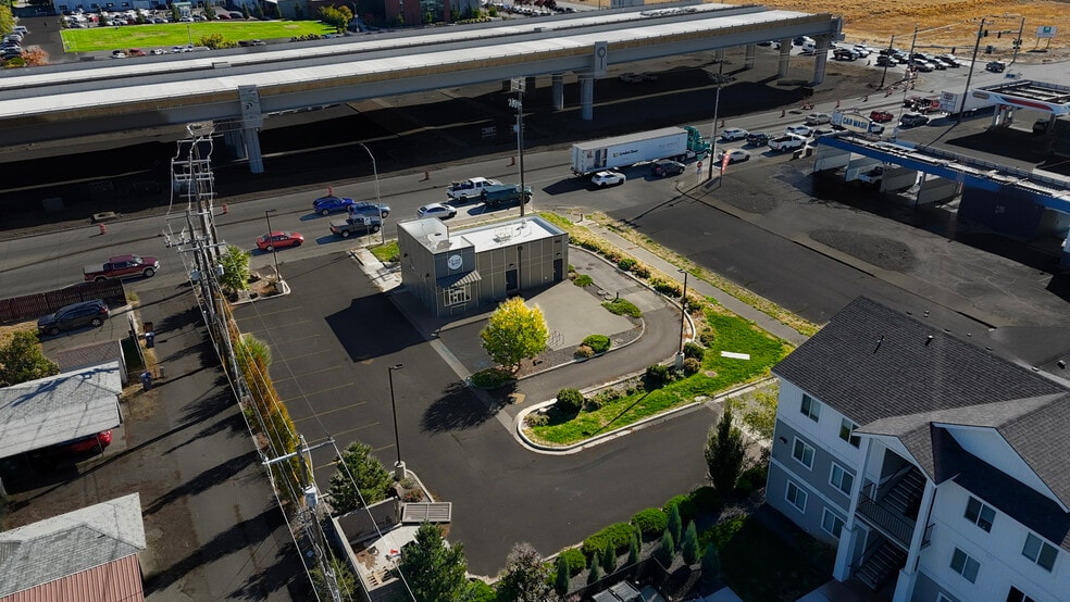 1605 N Greene St, Spokane, WA for lease - Building Photo - Image 1 of 5