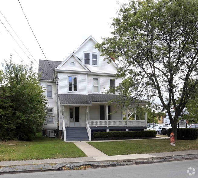 8-12 Grove St, Middletown, NY for sale - Primary Photo - Image 1 of 1