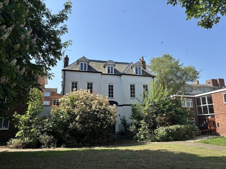 17 St. Marys Close, Gloucester for sale - Building Photo - Image 3 of 19