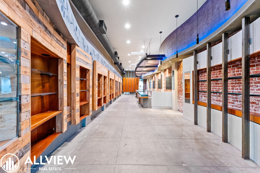 263 Forest Ave, Laguna Beach, CA for lease - Interior Photo - Image 2 of 21