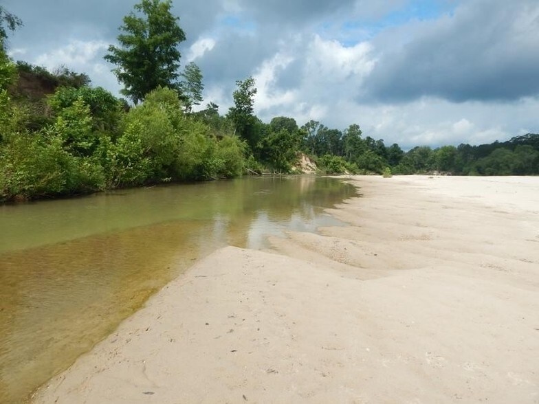 McNair Rd, Meadville, MS 39653