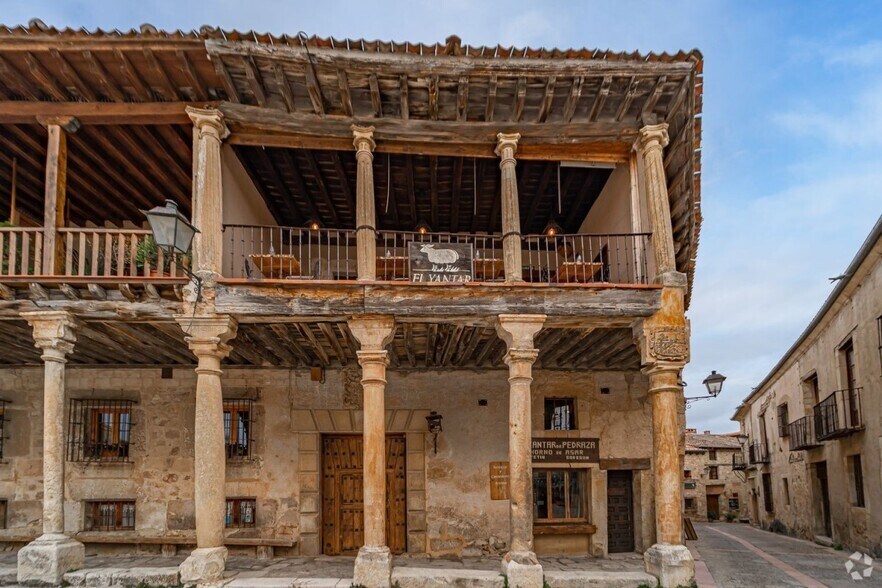 Plaza Mayor, Pedraza, Segovia for sale - Building Photo - Image 2 of 30