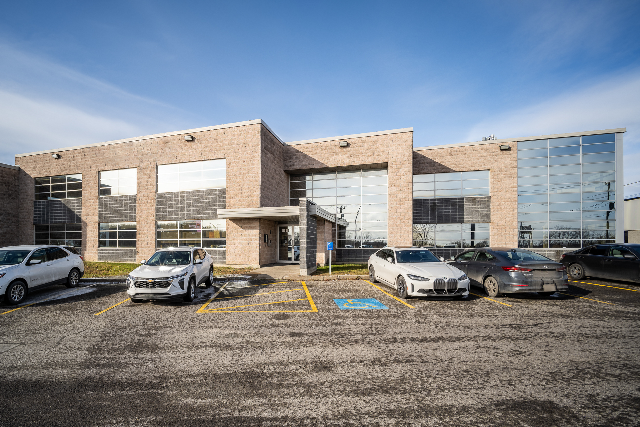 1919-1933 Boul Lionel-Bertrand, Boisbriand, QC for lease Building Photo- Image 1 of 7