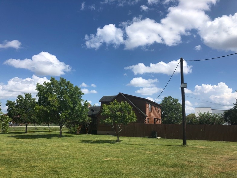 10110 Belknap Rd, Sugar Land, TX 77498