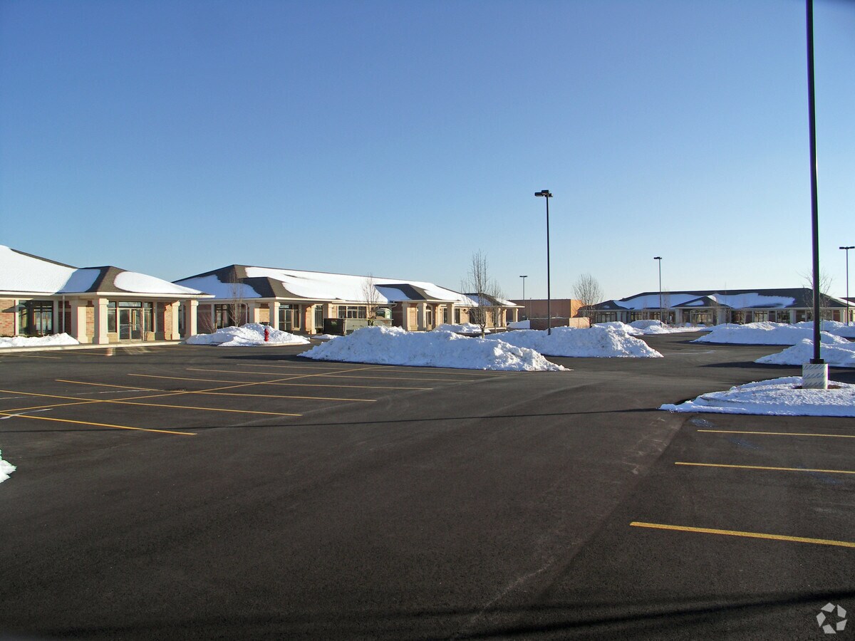 407 E Congress Pkwy, Crystal Lake, IL 60014 Property Record