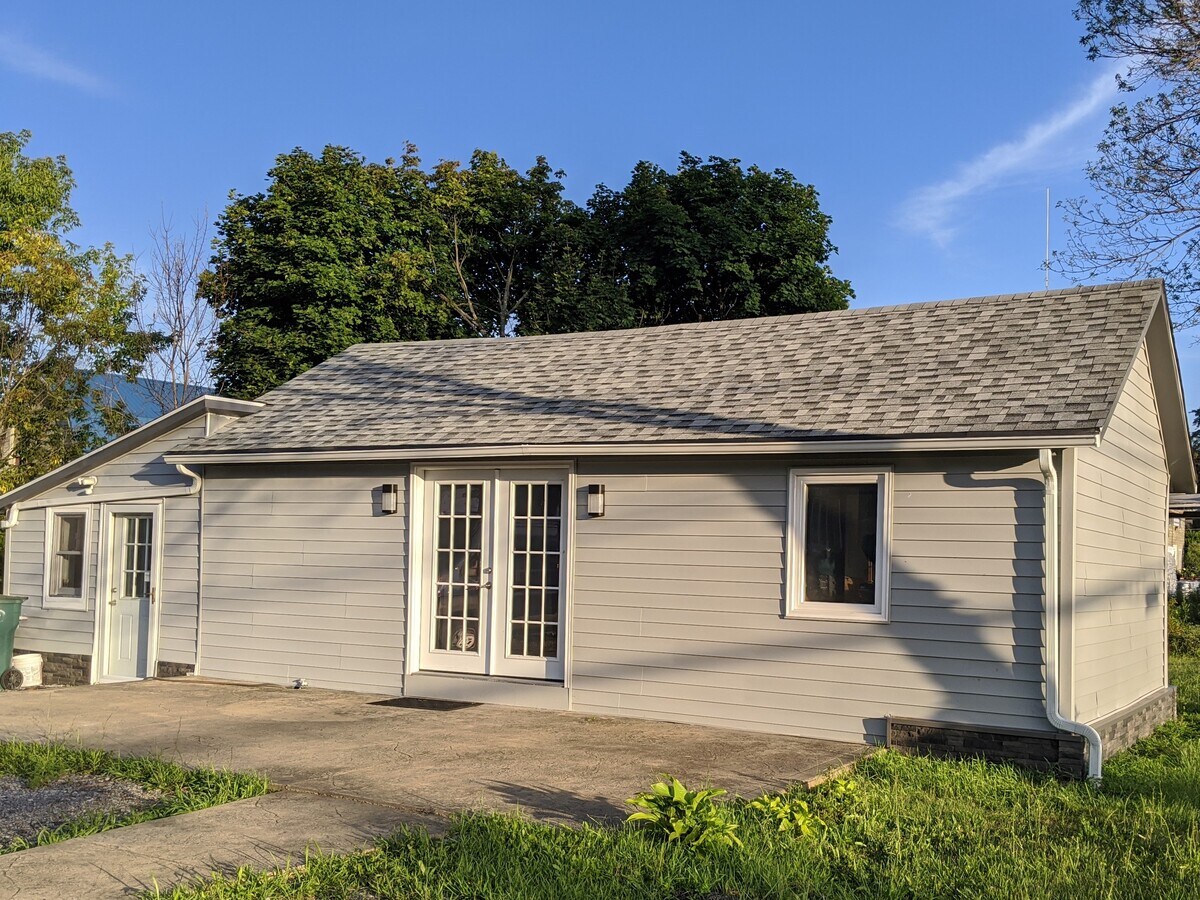 7475 Shawnee Rd, North Tonawanda, NY 14120