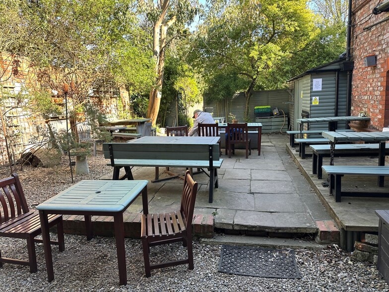 68 Gillygate, York for sale - Building Photo - Image 3 of 27