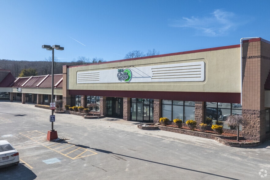 184-186 W Boylston St, Boylston, MA for sale - Building Photo - Image 1 of 1