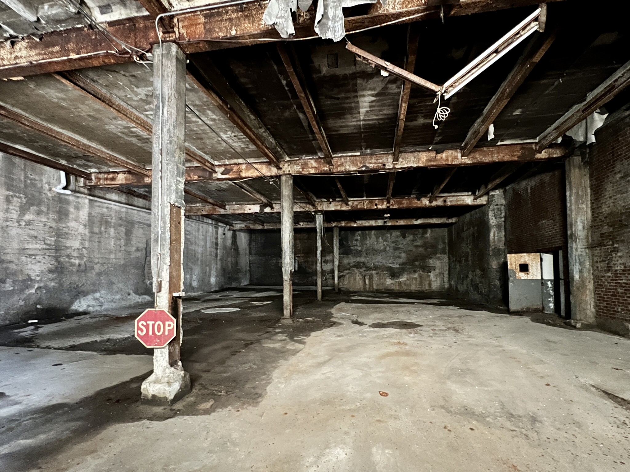 1430 High St, Pittsburgh, PA for lease Interior Photo- Image 1 of 3