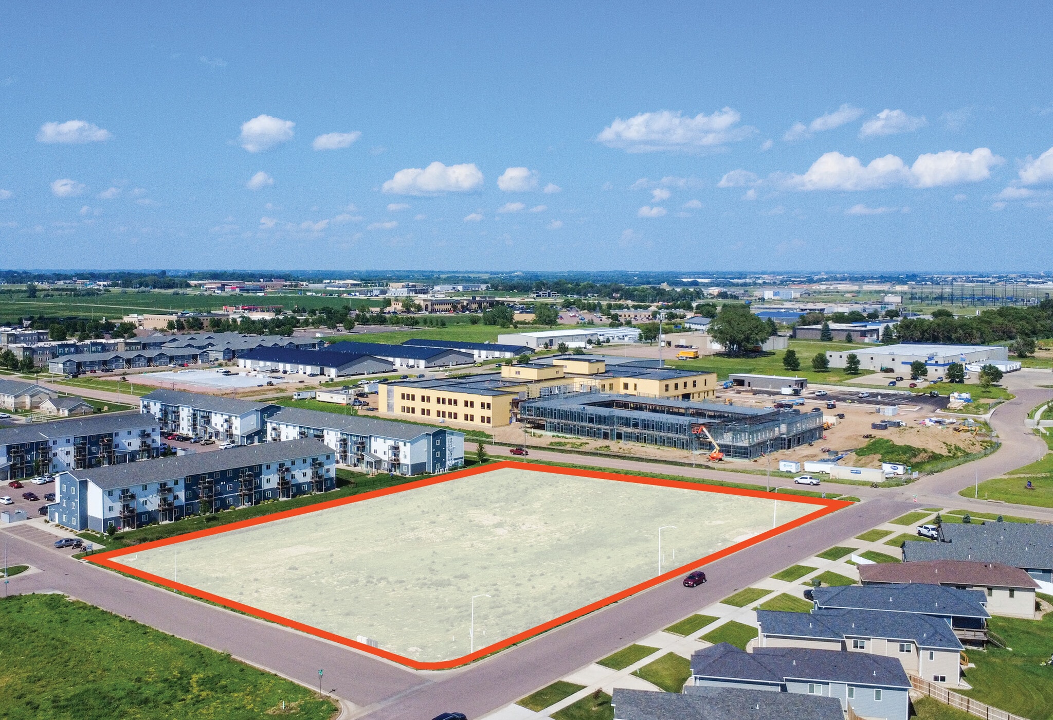 3301 N Career Ave, Sioux Falls, SD for sale Building Photo- Image 1 of 4