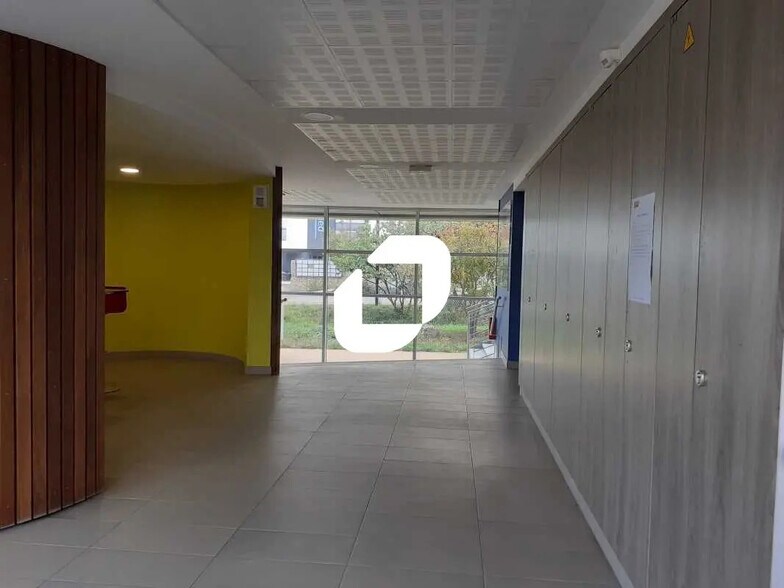 Office in Castries for lease - Building Photo - Image 2 of 6