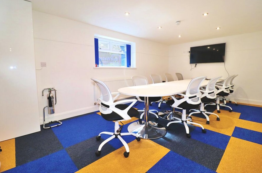 Cardiff Rd, Cardiff for sale - Interior Photo - Image 3 of 6