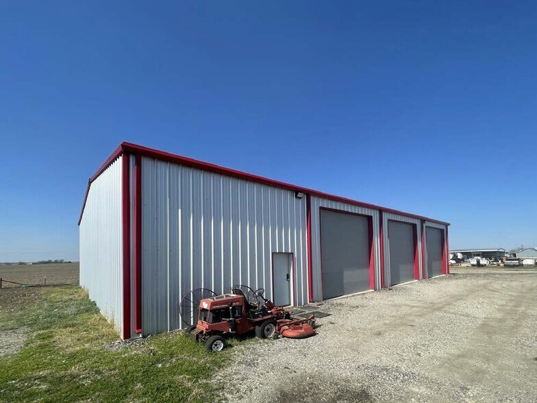 1800 FM 775, Seguin, TX for lease - Building Photo - Image 3 of 25