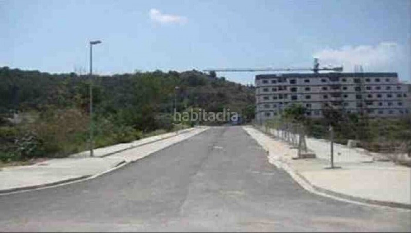 Land in València, Valencia for sale Building Photo- Image 1 of 6