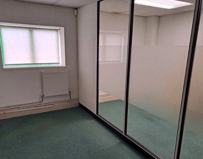 London Rd, Biggleswade, SG18 8QB Omega Business Centre