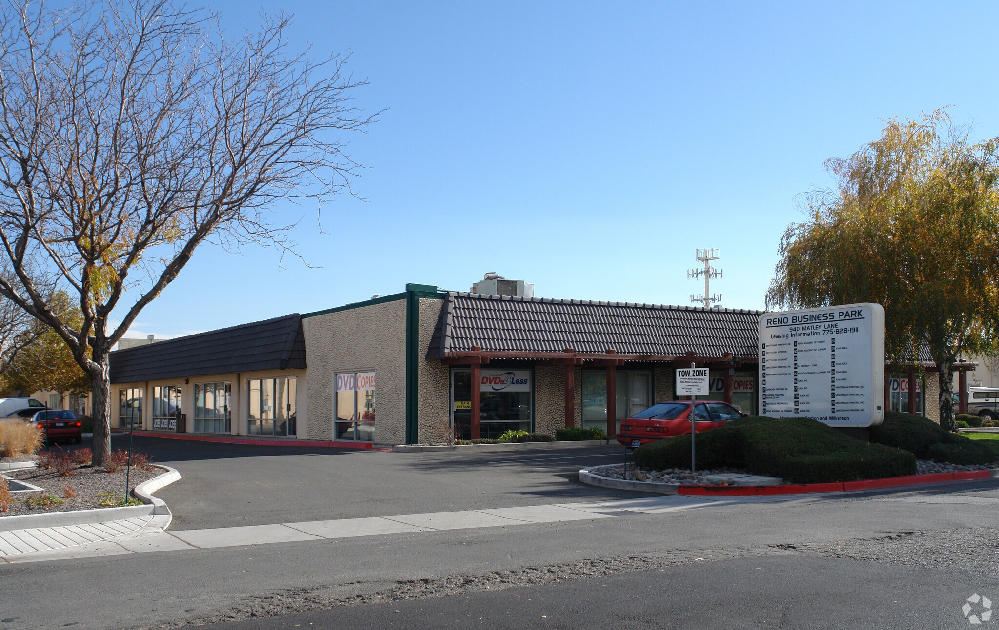 940 Matley Ln, Reno, NV for sale Primary Photo- Image 1 of 1