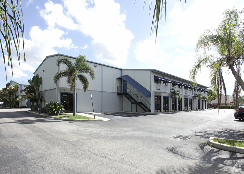 10871 NW 52nd St, Sunrise, FL for lease - Building Photo - Image 3 of 6