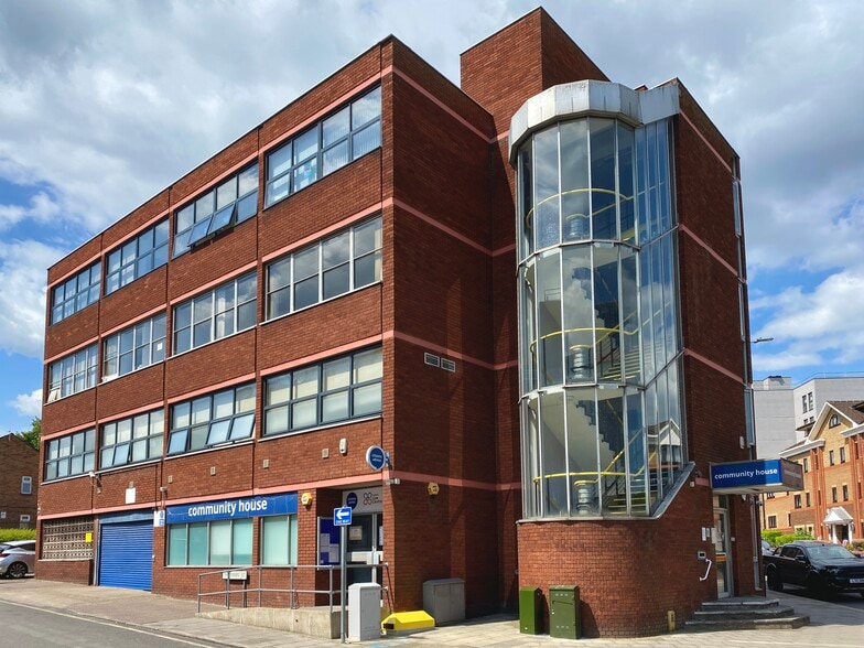 15 New Bedford Rd, Luton for sale - Primary Photo - Image 1 of 1