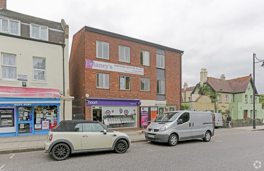 49 Station Rd, Romford for lease - Building Photo - Image 2 of 29
